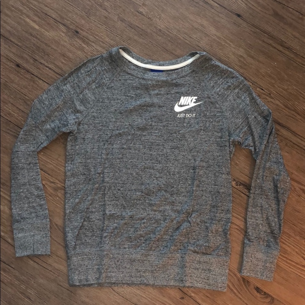 NIKE Vintage Long Sleeve Tee